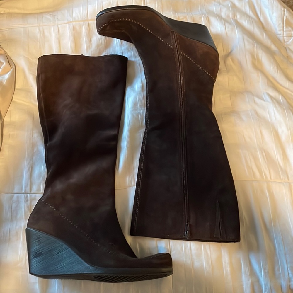 Aerosoles Gather round chocolate brown suede wedge boots. Never worn, no box.